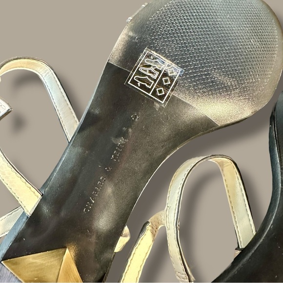 NWOT Charles & Keith Black & White Colorblock Bow-Detail Wooden Cone Heels Sz 11 - Picture 6 of 16